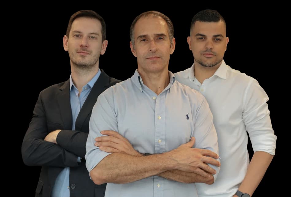 Equipe de analistas da Nova Futura durante live ao vivo